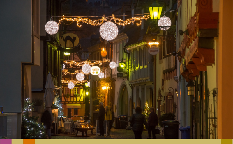Bild vergrößern: Die historische Altstadt weihnachtlich illuminiert © Inge Weber