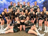 Bild vergr&ouml;&szlig;ern: 63_Diamonds Cheerleader 1. FC 23 Hambach