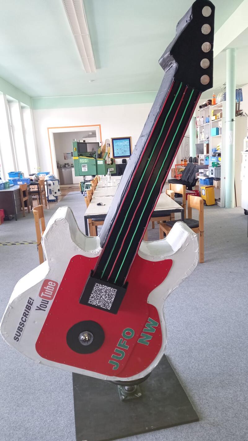 Guitarrenroboter der Jugend forscht AG Neustadt 