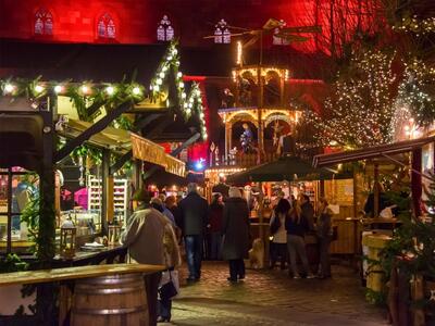 Bild vergrößern: Weihnachtsmarkt der Kunigunde in Neustadt an der Weinstraße