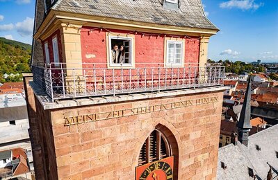 Stiftskirche mit Türmerwohnung am Markplatz in Neustadt an der Weinstraße