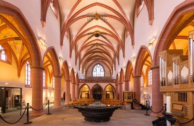 Stiftskirche in Neustadt an der Weinstraße von innen