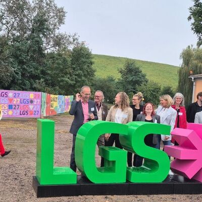 Bild vergr&ouml;&szlig;ern: Das Team der LGS 2027 Neustadt an der Weinstraße