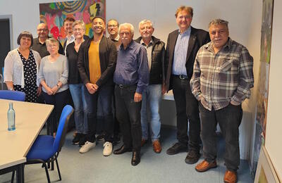 Bild vergr&ouml;&szlig;ern: Das Foto zeigt die bei der Sitzung anwesenden Mitglieder (v.li.): P. Kilic-Wendel, M. Rössler, E. Lopez Herreros, J. Schönfelder, B. Kupper, H. Krikiba, Dr. J. Weber, C. Steinbrecher, M. Akdemir, M. Landgraf und Y. Birdal.