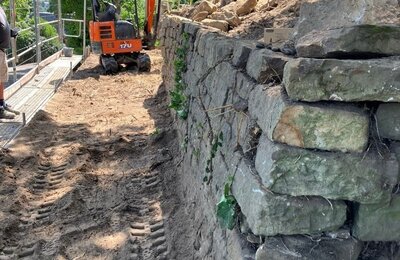Bild vergr&ouml;&szlig;ern: Mauersanierung Dr.-Welsch-Terrasse © LGS27