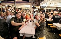 Bild vergr&ouml;&szlig;ern: Zum Wohl die Pfalz in Wernigerode