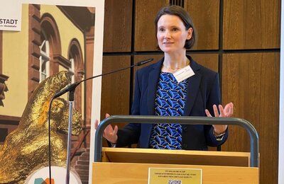 Bild vergr&ouml;&szlig;ern: Beigeordnete Johanna Kunzendorff sprach auch zur wehrhaften Demokratie