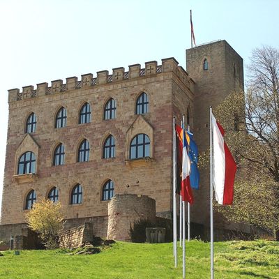 Bild vergrößern: Entwicklungskonzept Hambach-Foto Hambacher Schloss