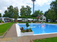 Bild vergrößern: Schwimmbad Mußbach 
