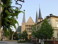 Bild vergrößern: St. Peter und Paul Kirche in Geinsheim
