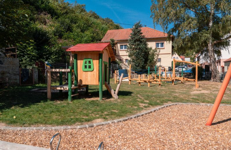 Spielplatz - im Maisental