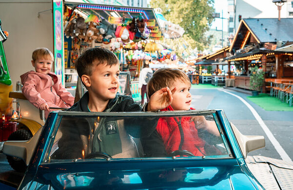 Bild vergrößern: Deutsches Weinlesefest - der bunte Jahrmarkt 