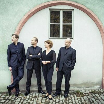 MANDELRING QUARTETT l WEINGUT NAEGELE