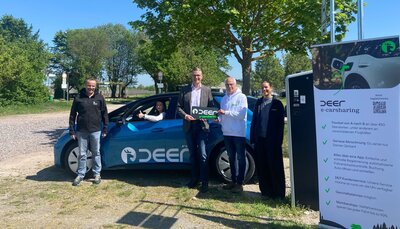 Bild vergr&ouml;&szlig;ern: In Duttweiler wurde eine neue deer-Ladesäule eingeweiht.