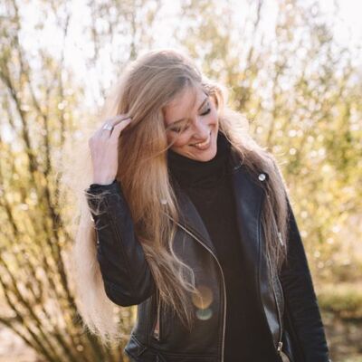 Jasmin Perret | Live-Act