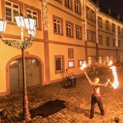 Bild vergr&ouml;&szlig;ern: Feuershow