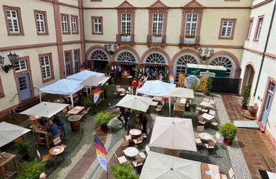 Bild vergrößern: 1832.Das Fest der Demokratie