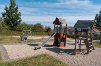 Spielgeräte auf dem Spielplatz Im Schilling im Neustadter Weindorf Haardt.