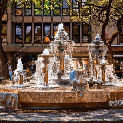 Bild vergr&ouml;&szlig;ern: Elwetritschebrunnen