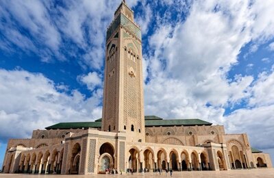 Bild vergr&ouml;&szlig;ern: Moschee in der marokkanischen Stadt Casablanca.