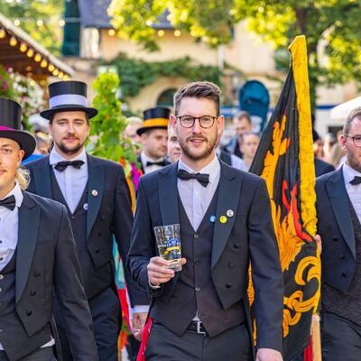 Bild vergr&ouml;&szlig;ern: Deidesheimer Weinkerwe