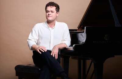Bild vergr&ouml;&szlig;ern: Britischer Pianist Benjamin Grosvenor