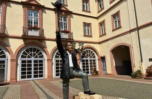 Bild vergr&ouml;&szlig;ern: Skulptur "Der Freiheit eine Gasse"